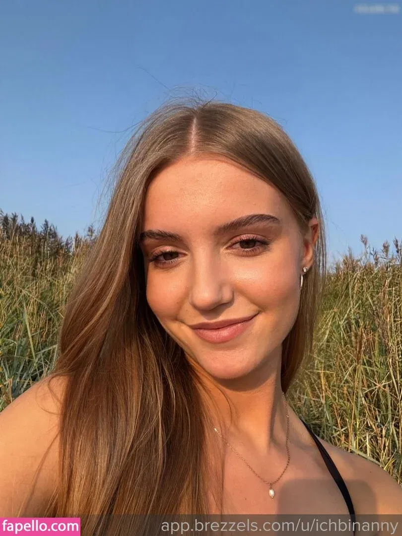 ichbinanny / shainny_1 Onlyfans Photo Gallery 