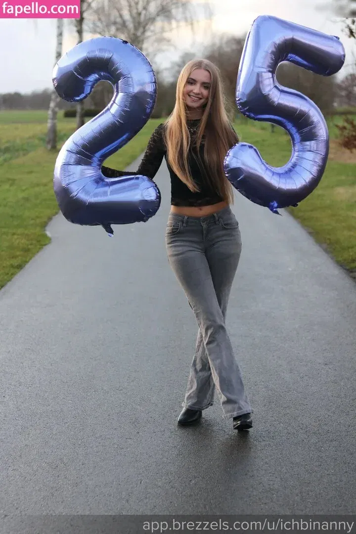 ichbinanny / shainny_1 Onlyfans Photo Gallery 