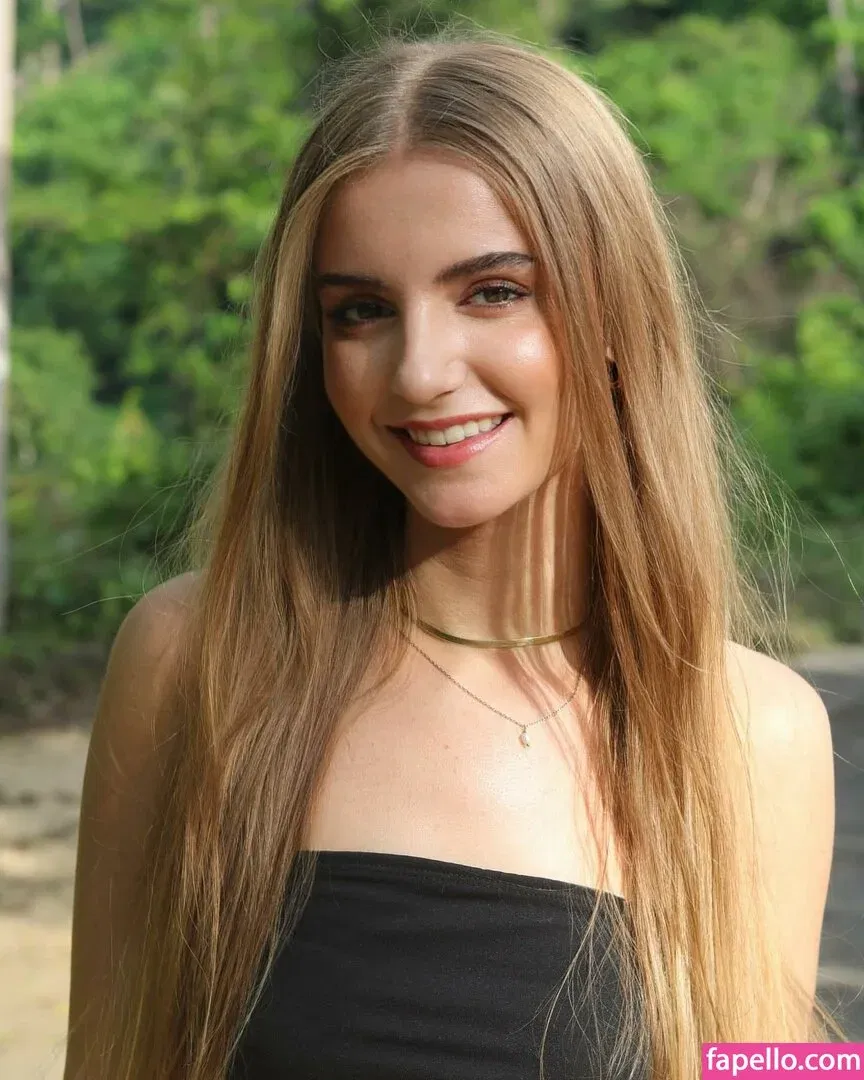 ichbinanny / shainny_1 Onlyfans Photo Gallery 