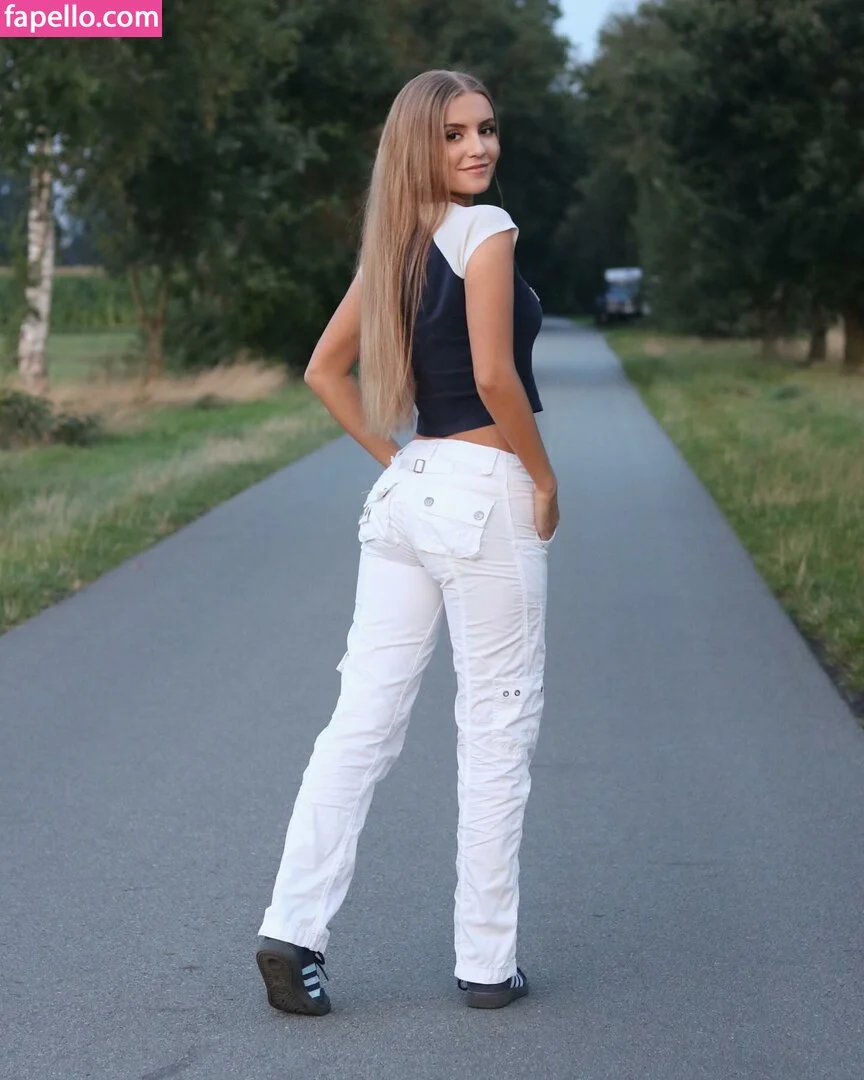 ichbinanny / shainny_1 Onlyfans Photo Gallery 