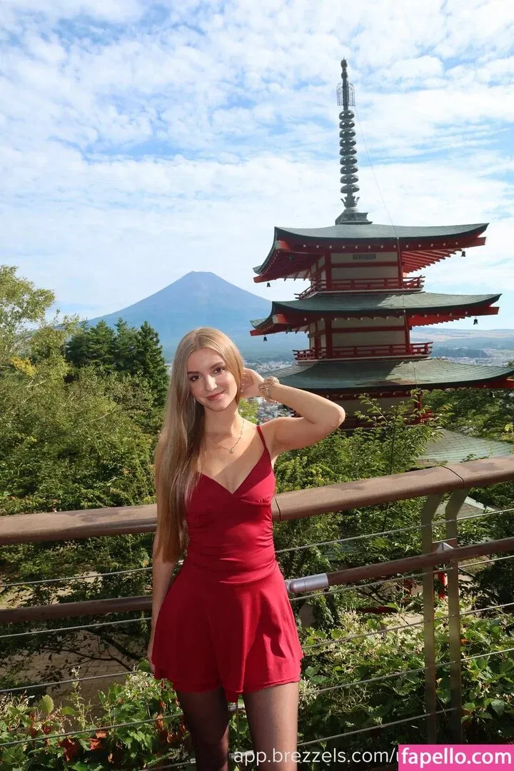 ichbinanny / shainny_1 Onlyfans Photo Gallery 