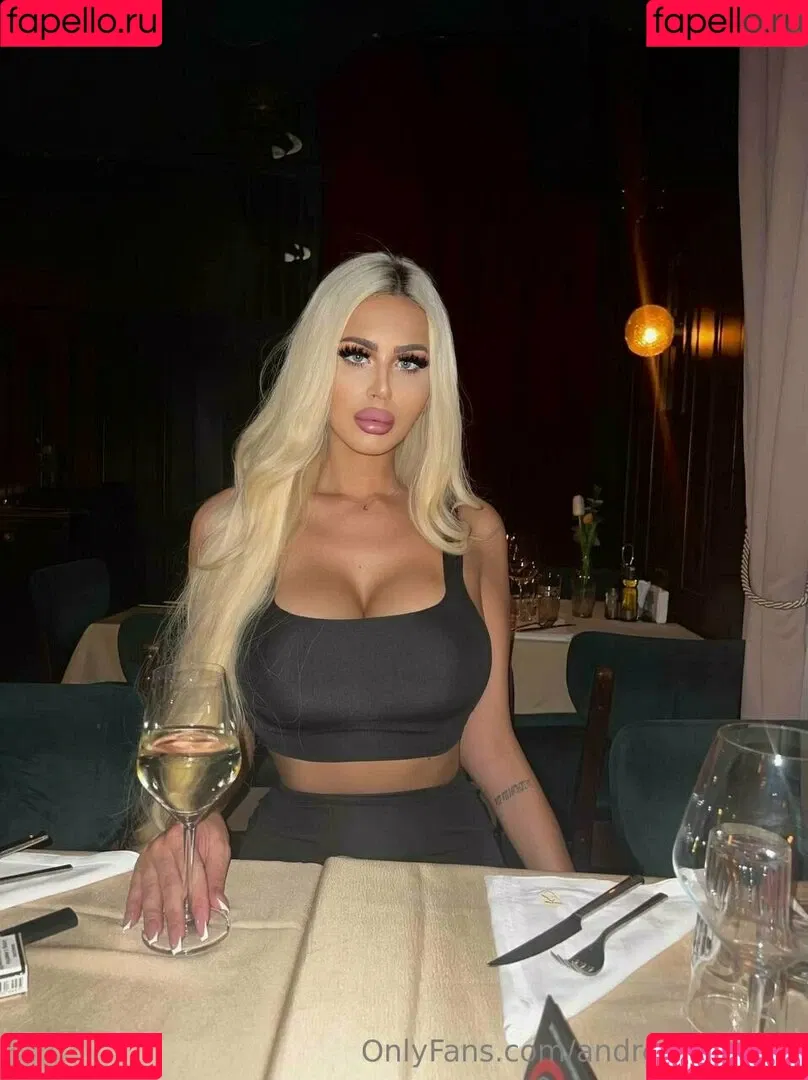 andreabarbiiee / andreatsbarbie Onlyfans Photo Gallery 