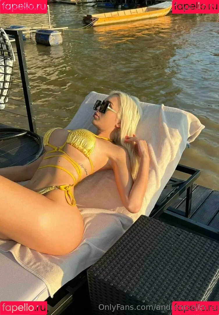 andreabarbiiee / andreatsbarbie Onlyfans Photo Gallery 