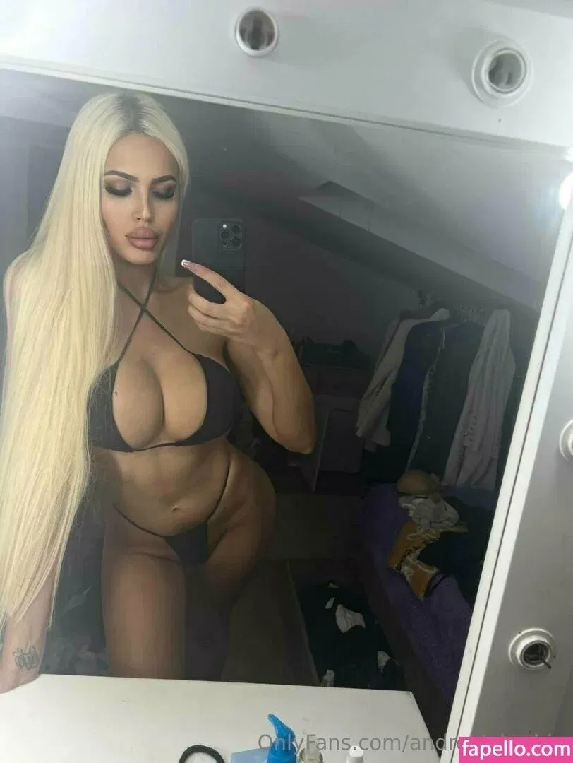 andreabarbiiee / andreatsbarbie Onlyfans Photo Gallery 