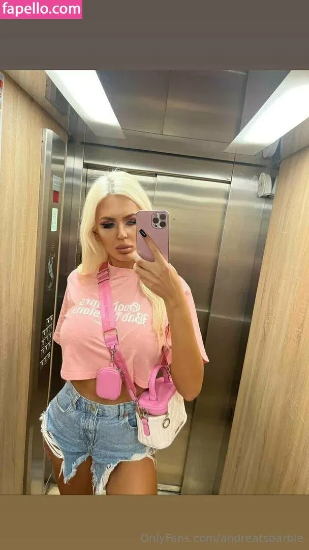 andreabarbiiee / andreatsbarbie Onlyfans Photo Gallery 