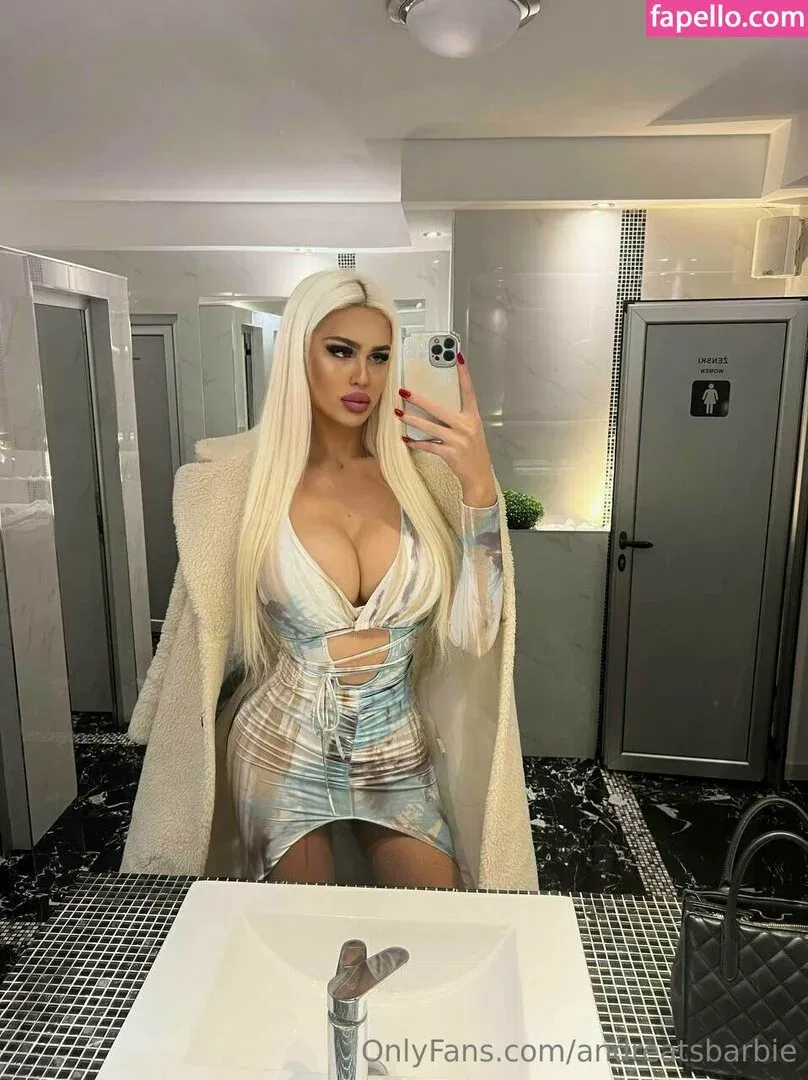 andreabarbiiee / andreatsbarbie Onlyfans Photo Gallery 