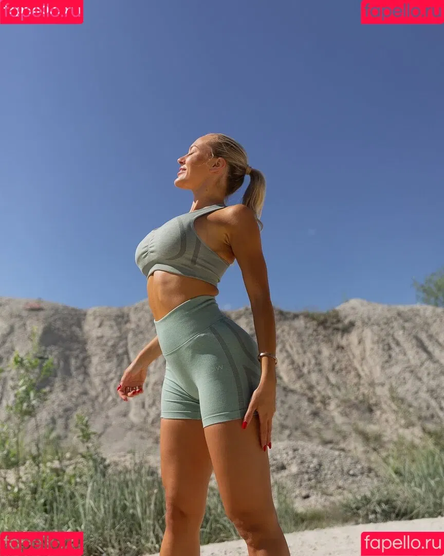 Erna Husko / ernahusko / ernahuskoo Onlyfans Photo Gallery 