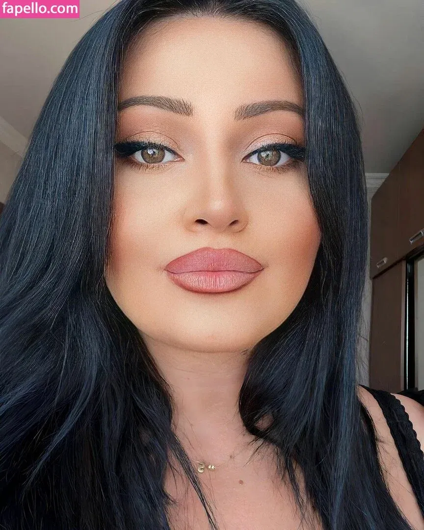 Shofi / sofi_sofa Onlyfans Photo Gallery 