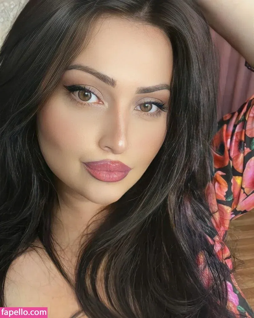 Shofi / sofi_sofa Onlyfans Photo Gallery 