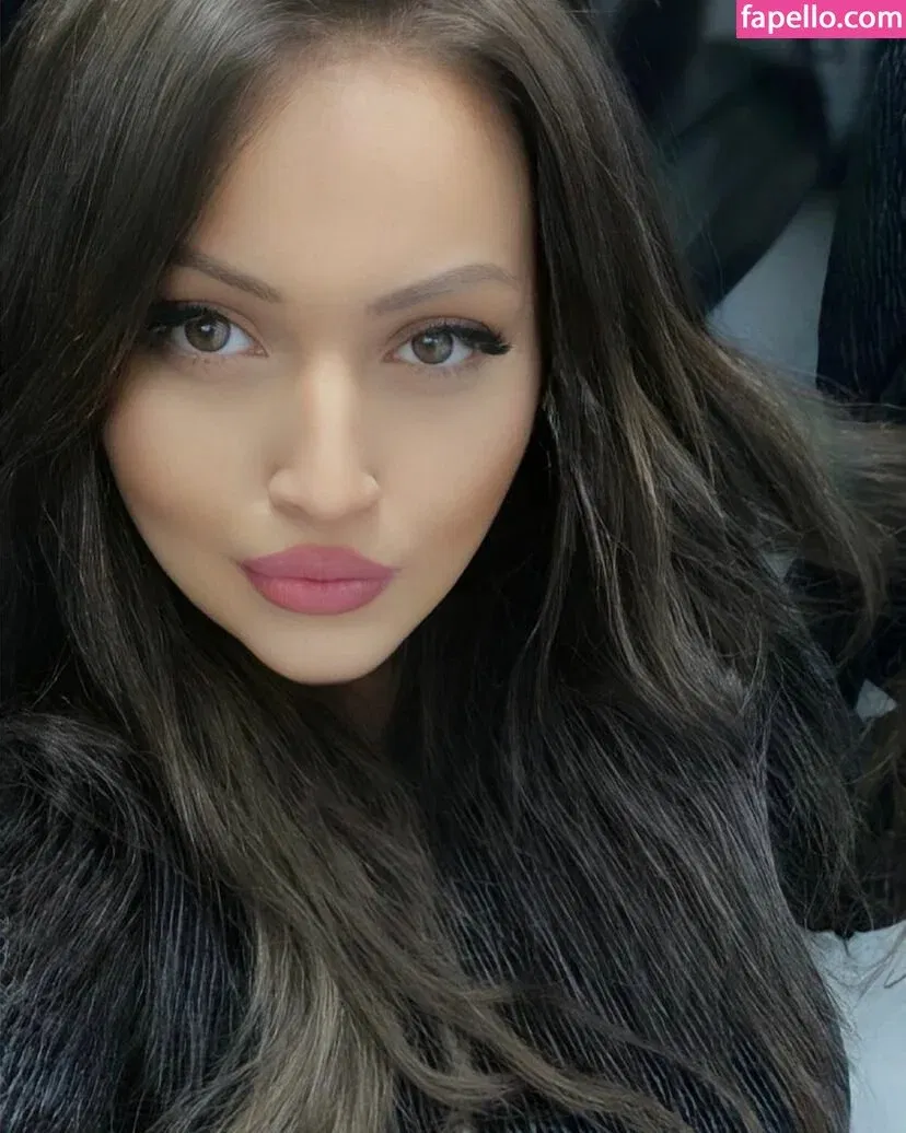 Shofi / sofi_sofa Onlyfans Photo Gallery 