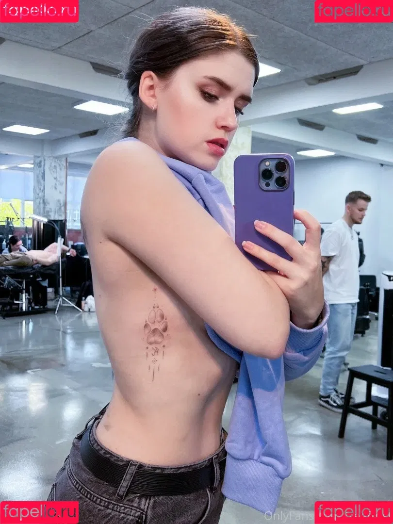 Adeline Frost / adelinefrost / frostadeline Onlyfans Photo Gallery 