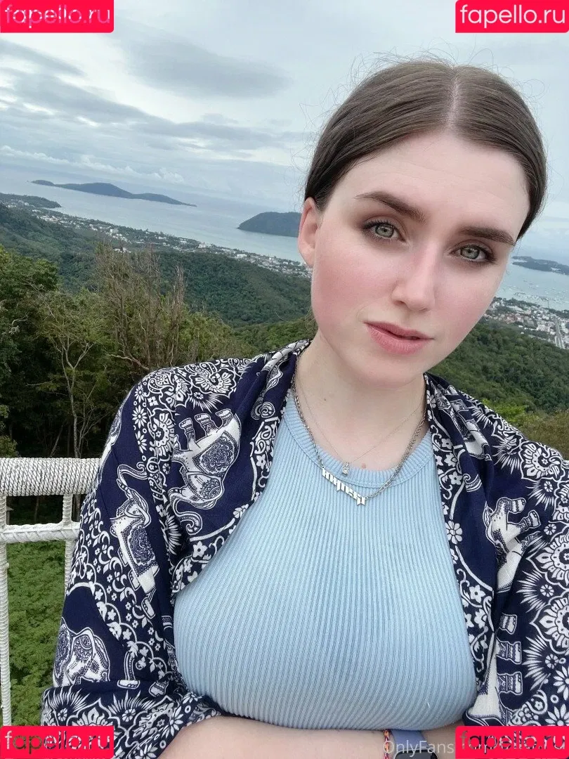 Adeline Frost / adelinefrost / frostadeline Onlyfans Photo Gallery 
