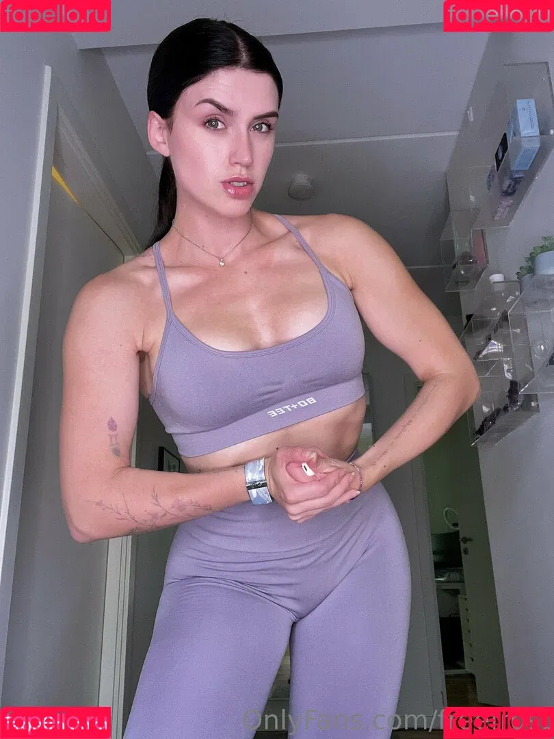 Adeline Frost / adelinefrost / frostadeline Onlyfans Photo Gallery 