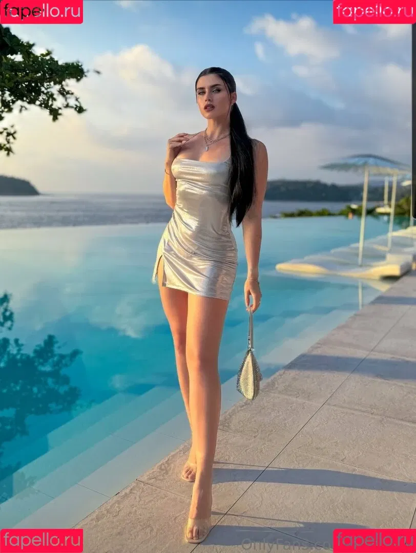 Adeline Frost / adelinefrost / frostadeline Onlyfans Photo Gallery 