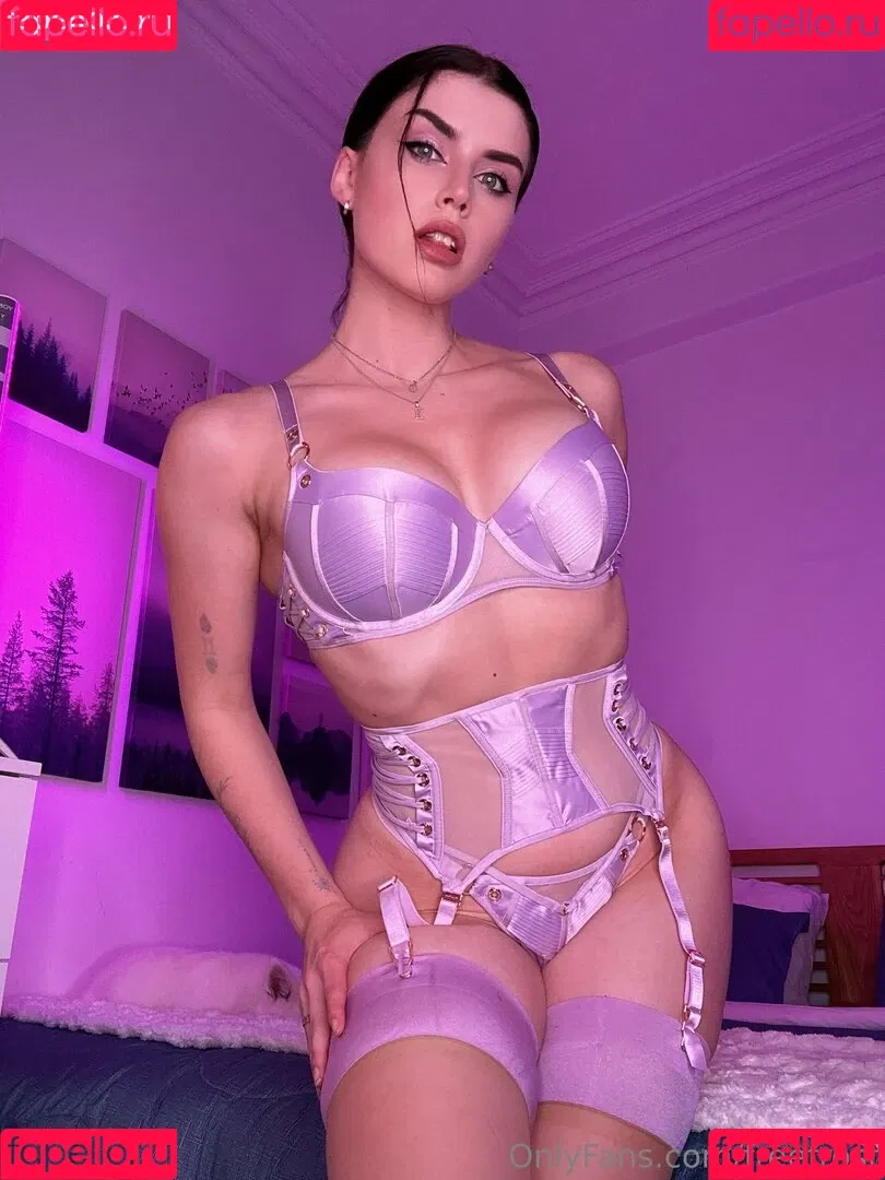 Adeline Frost / adelinefrost / frostadeline Onlyfans Photo Gallery 