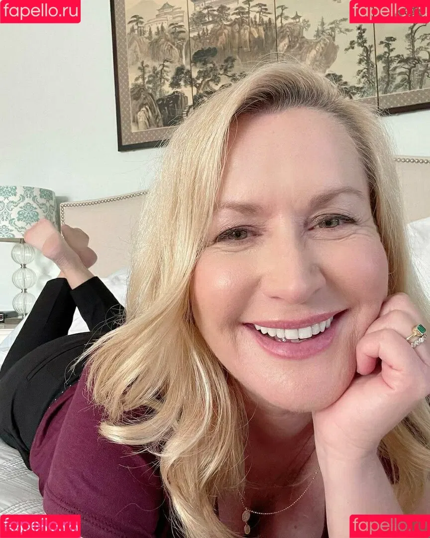 Angela Kinsey / angelakinsey Onlyfans Photo Gallery 