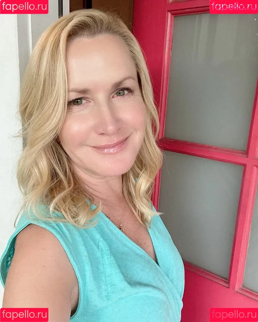 Angela Kinsey / angelakinsey Onlyfans Photo Gallery 