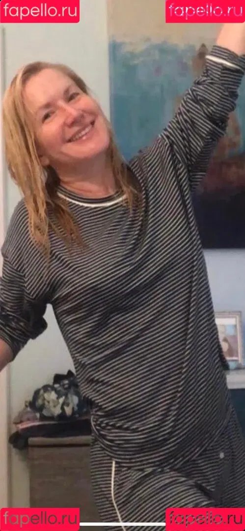 Angela Kinsey / angelakinsey Onlyfans Photo Gallery 