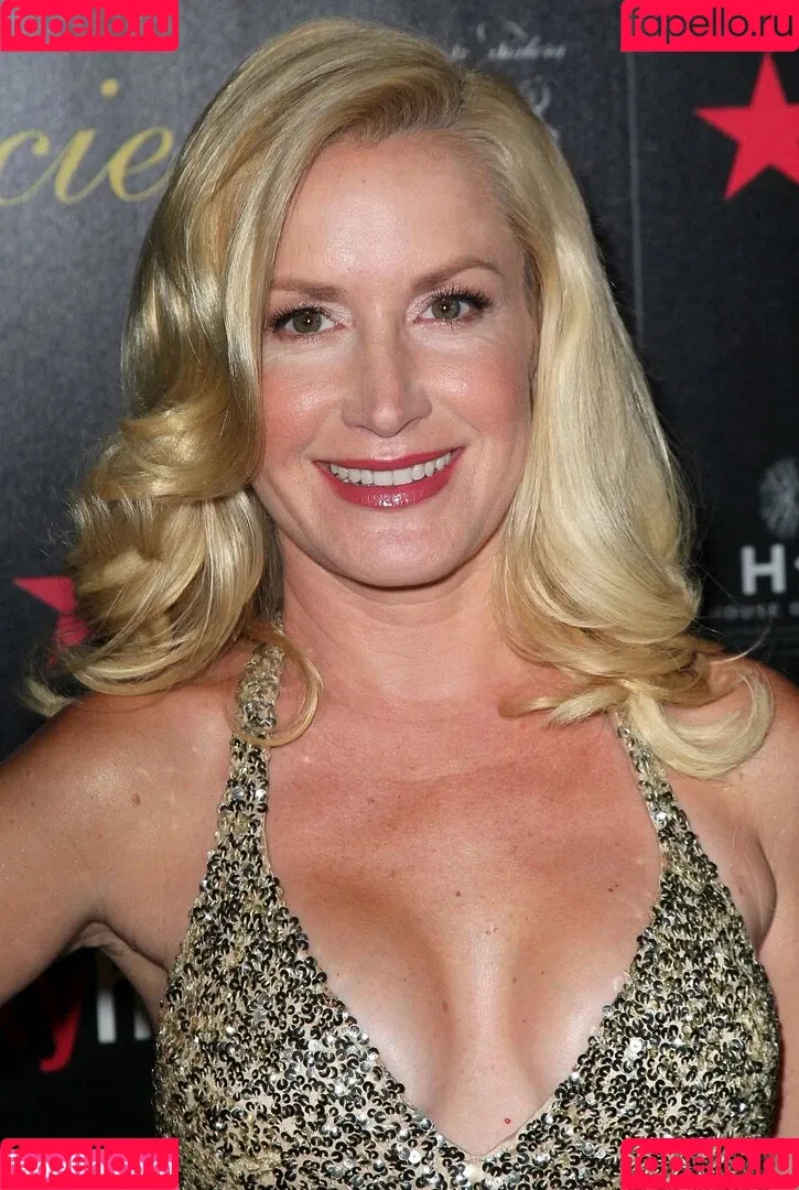 Angela Kinsey / angelakinsey Onlyfans Photo Gallery 