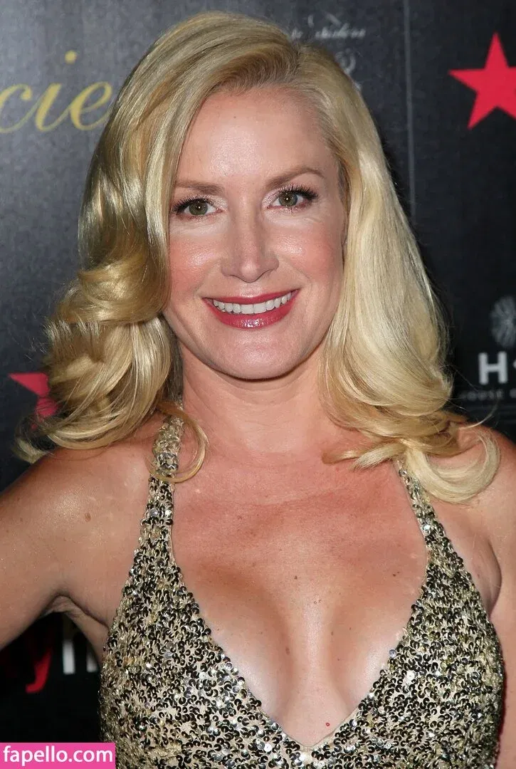 Angela Kinsey / angelakinsey Onlyfans Photo Gallery 