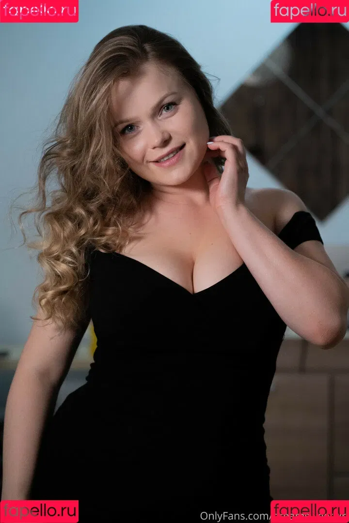 celine / dreamsweetgirl / dreamsweetgirlprivate / xxCelinexxx Onlyfans Photo Gallery 