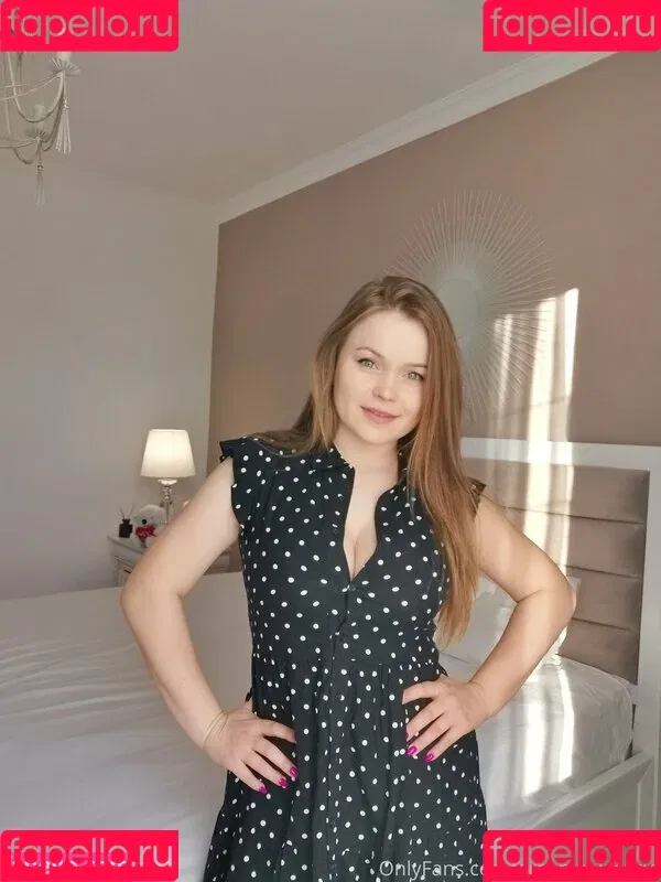 celine / dreamsweetgirl / dreamsweetgirlprivate / xxCelinexxx Onlyfans Photo Gallery 