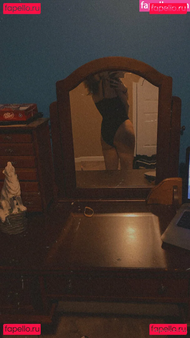 _petitemma_ / petitemma_ Onlyfans Photo Gallery 