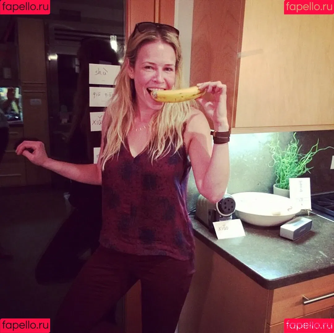 Whitney Cummings / whitneycummings Onlyfans Photo Gallery 