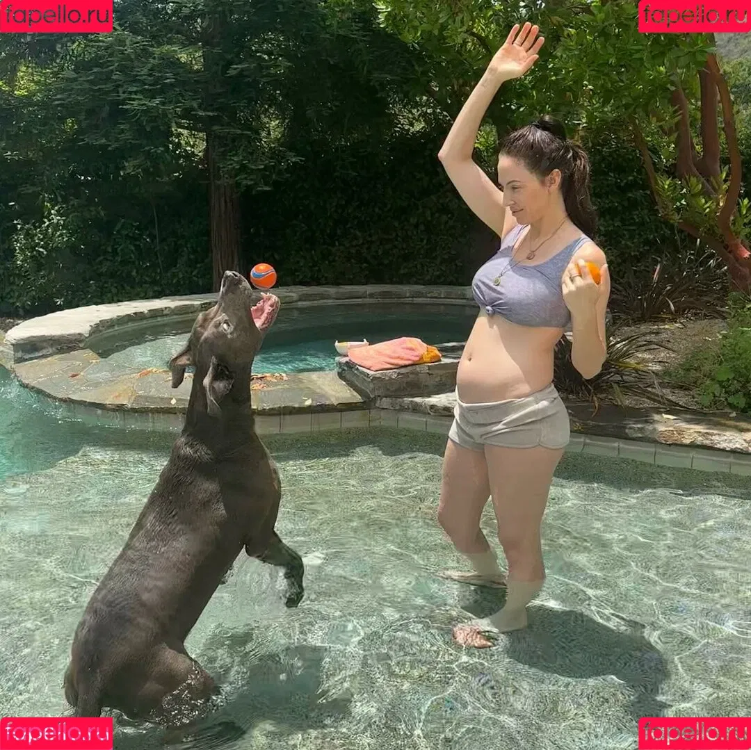 Whitney Cummings / whitneycummings Onlyfans Photo Gallery 