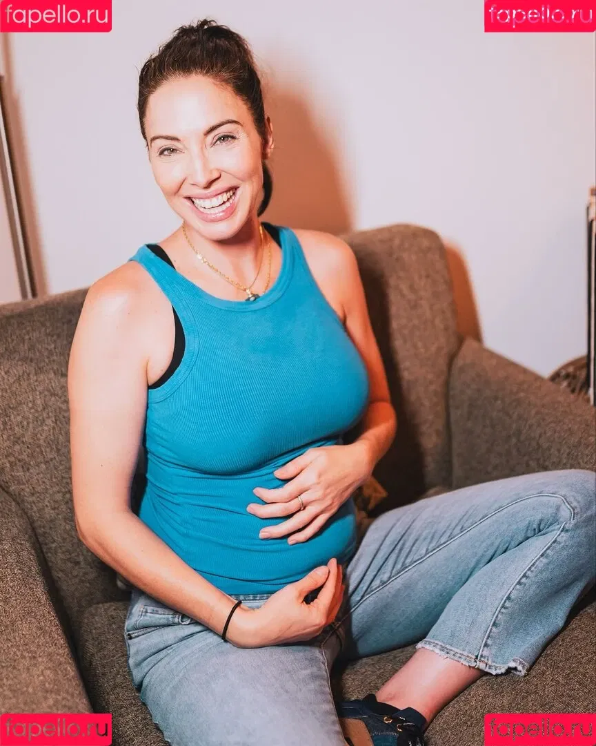 Whitney Cummings / whitneycummings Onlyfans Photo Gallery 