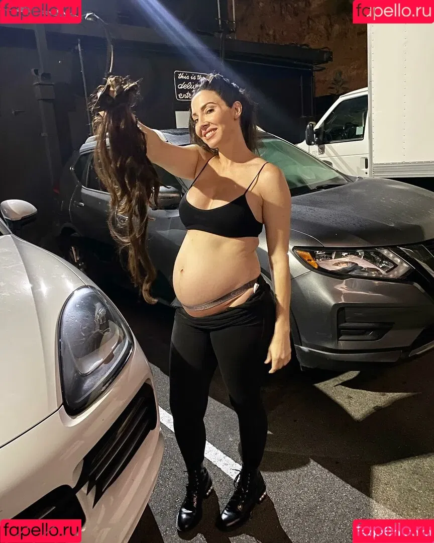 Whitney Cummings / whitneycummings Onlyfans Photo Gallery 