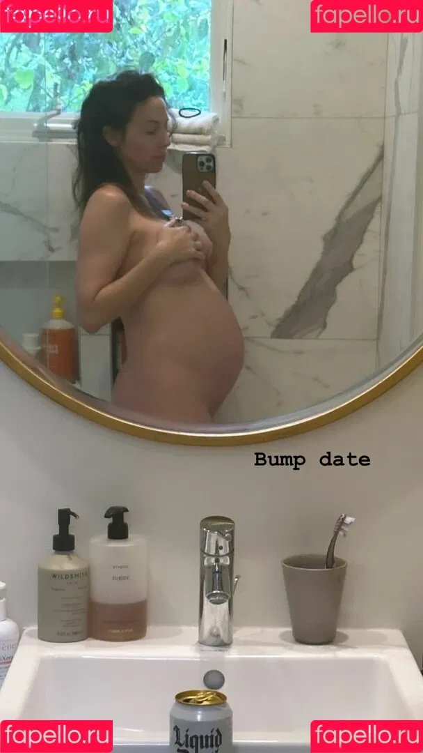 Whitney Cummings / whitneycummings Onlyfans Photo Gallery 