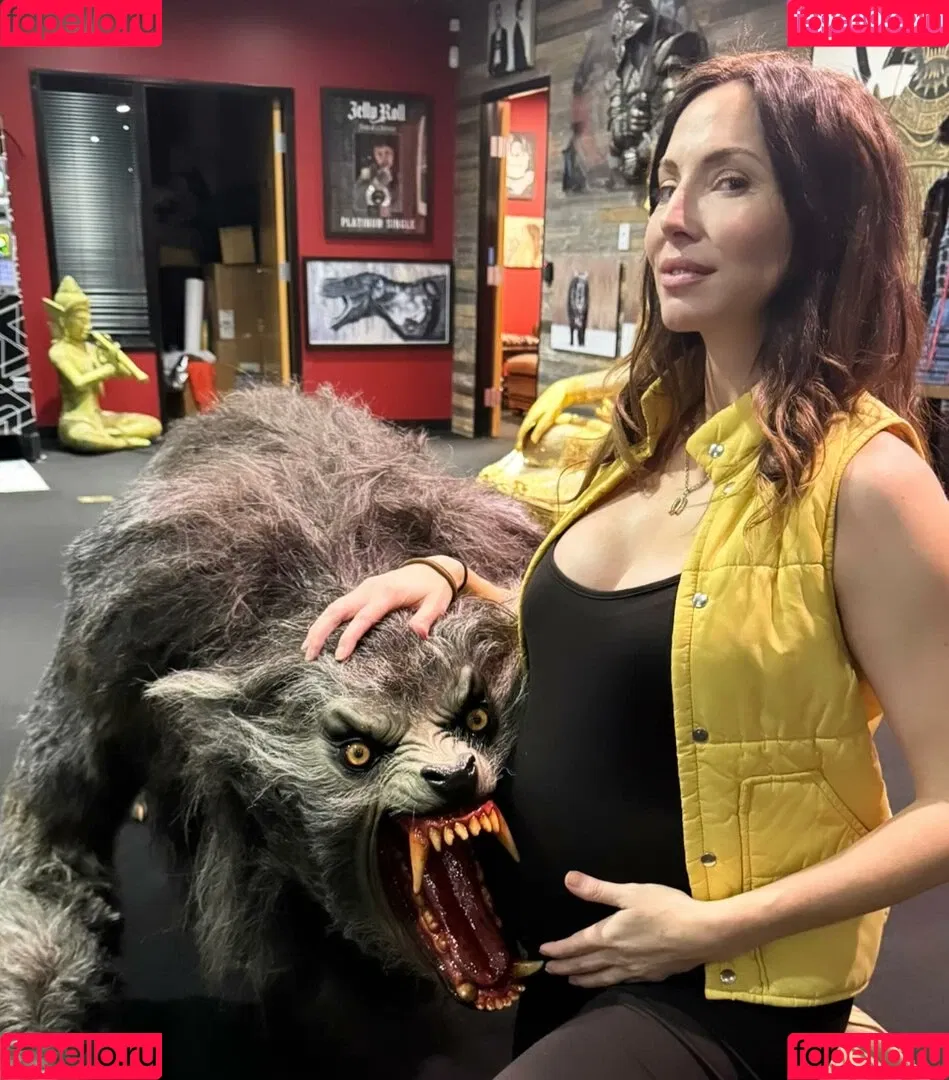 Whitney Cummings / whitneycummings Onlyfans Photo Gallery 