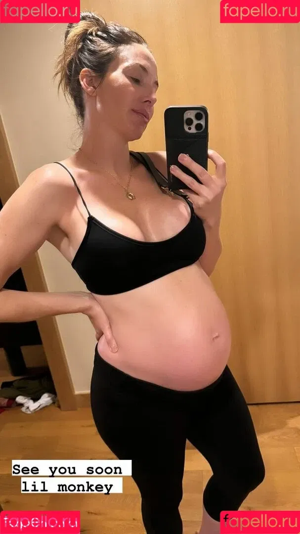 Whitney Cummings / whitneycummings Onlyfans Photo Gallery 