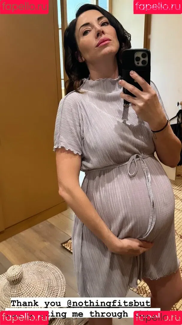 Whitney Cummings / whitneycummings Onlyfans Photo Gallery 