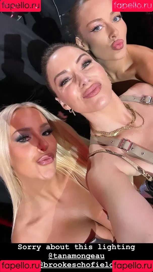 Whitney Cummings / whitneycummings Onlyfans Photo Gallery 