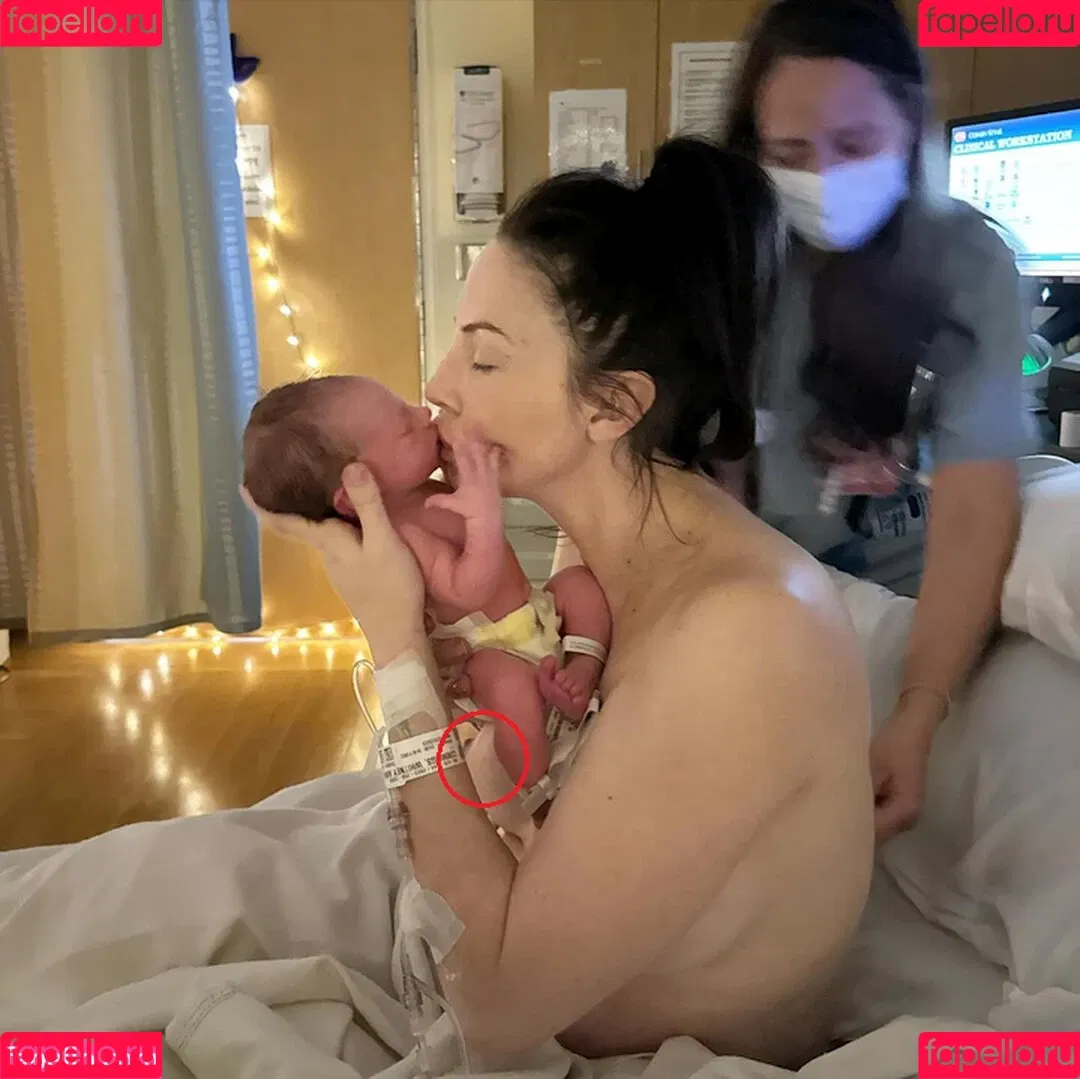Whitney Cummings / whitneycummings Onlyfans Photo Gallery 