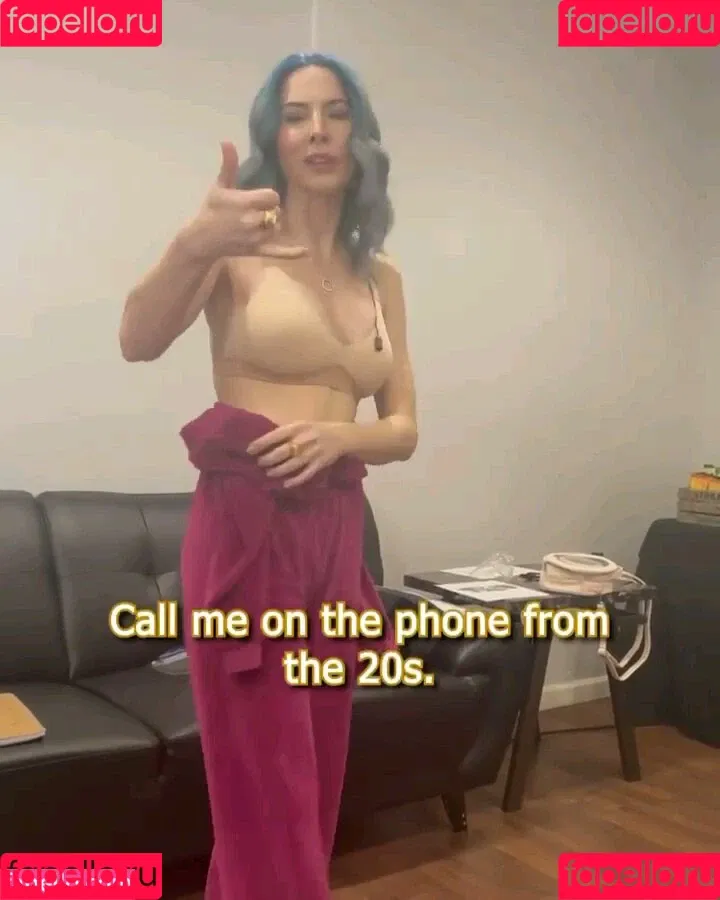 Whitney Cummings / whitneycummings Onlyfans Photo Gallery 