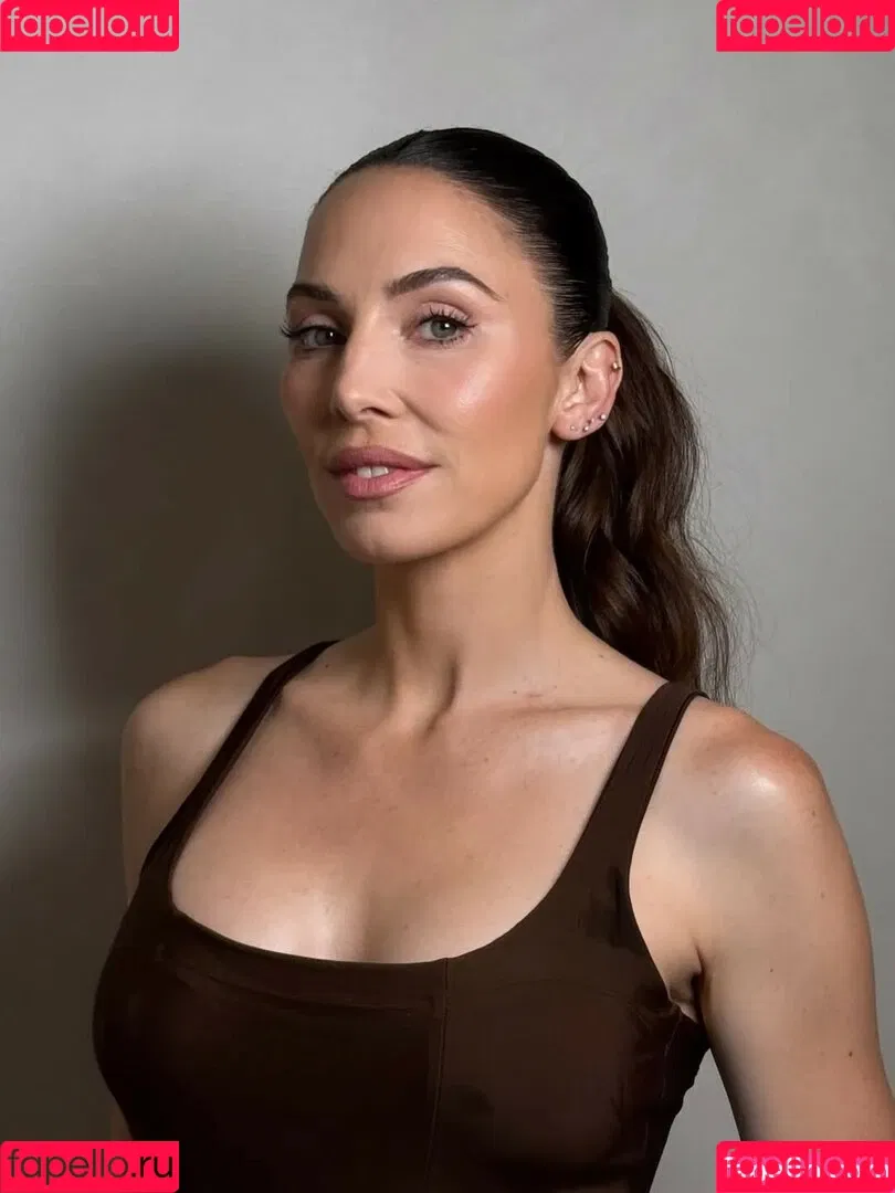 Whitney Cummings / whitneycummings Onlyfans Photo Gallery 