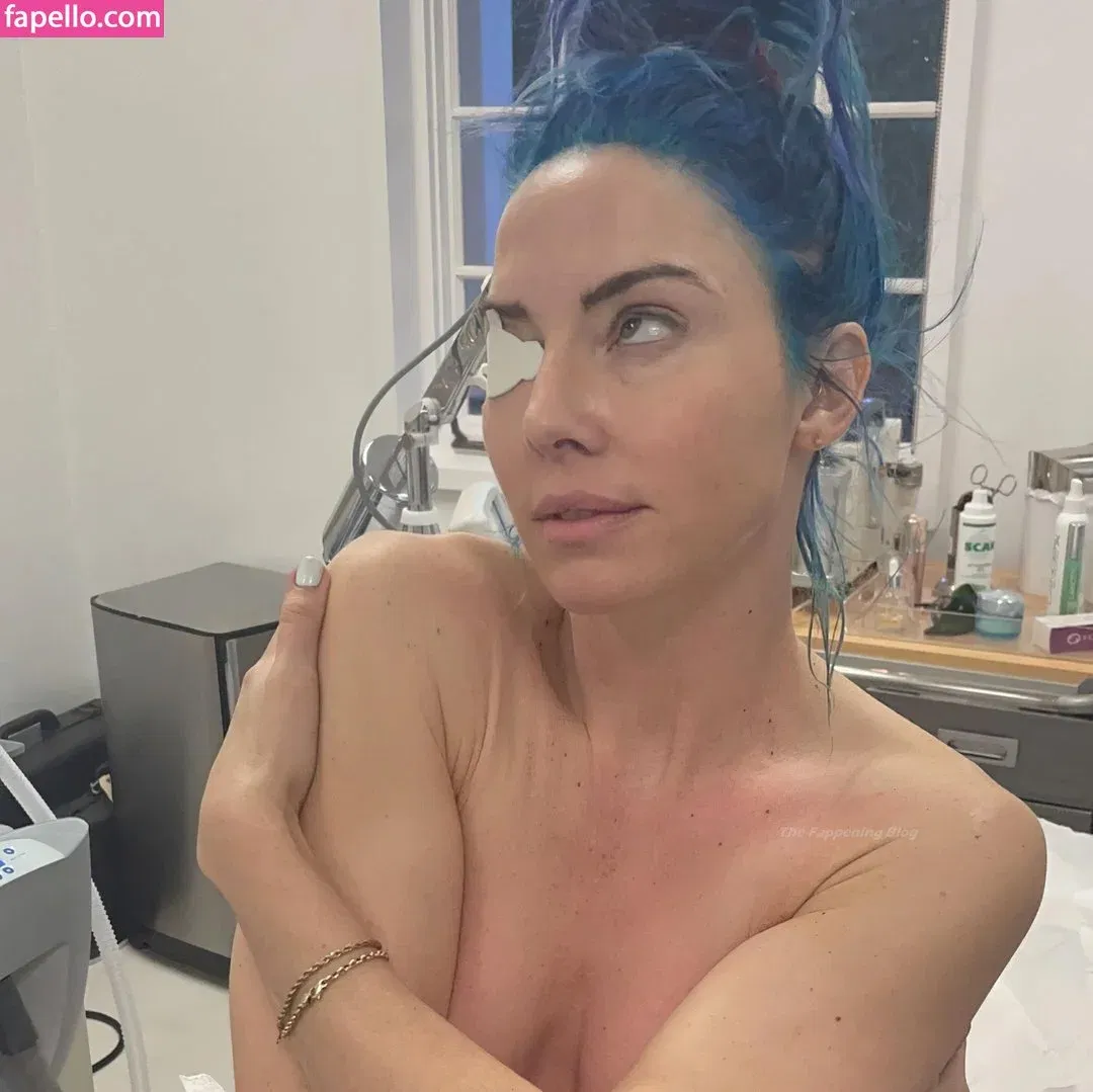 Whitney Cummings / whitneycummings Onlyfans Photo Gallery 