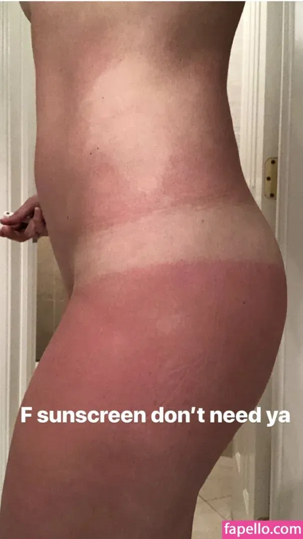 Whitney Cummings / whitneycummings Onlyfans Photo Gallery 