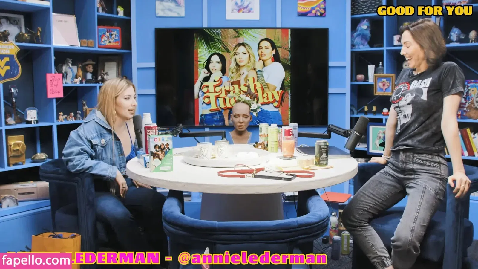 Whitney Cummings / whitneycummings Onlyfans Photo Gallery 