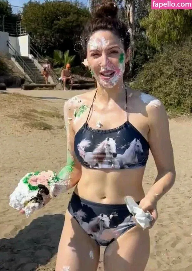 Whitney Cummings / whitneycummings Onlyfans Photo Gallery 