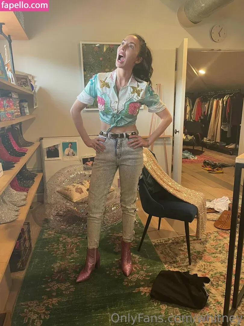 Whitney Cummings / whitneycummings Onlyfans Photo Gallery 