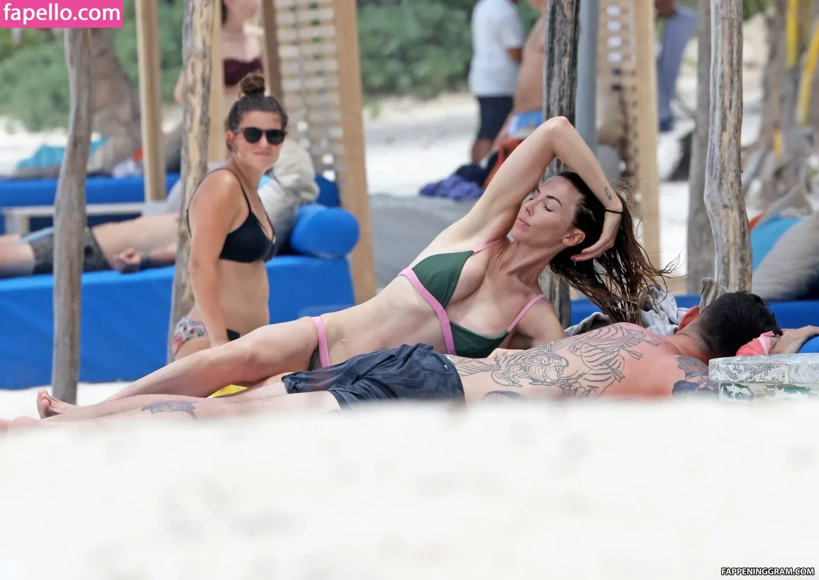 Whitney Cummings / whitneycummings Onlyfans Photo Gallery 