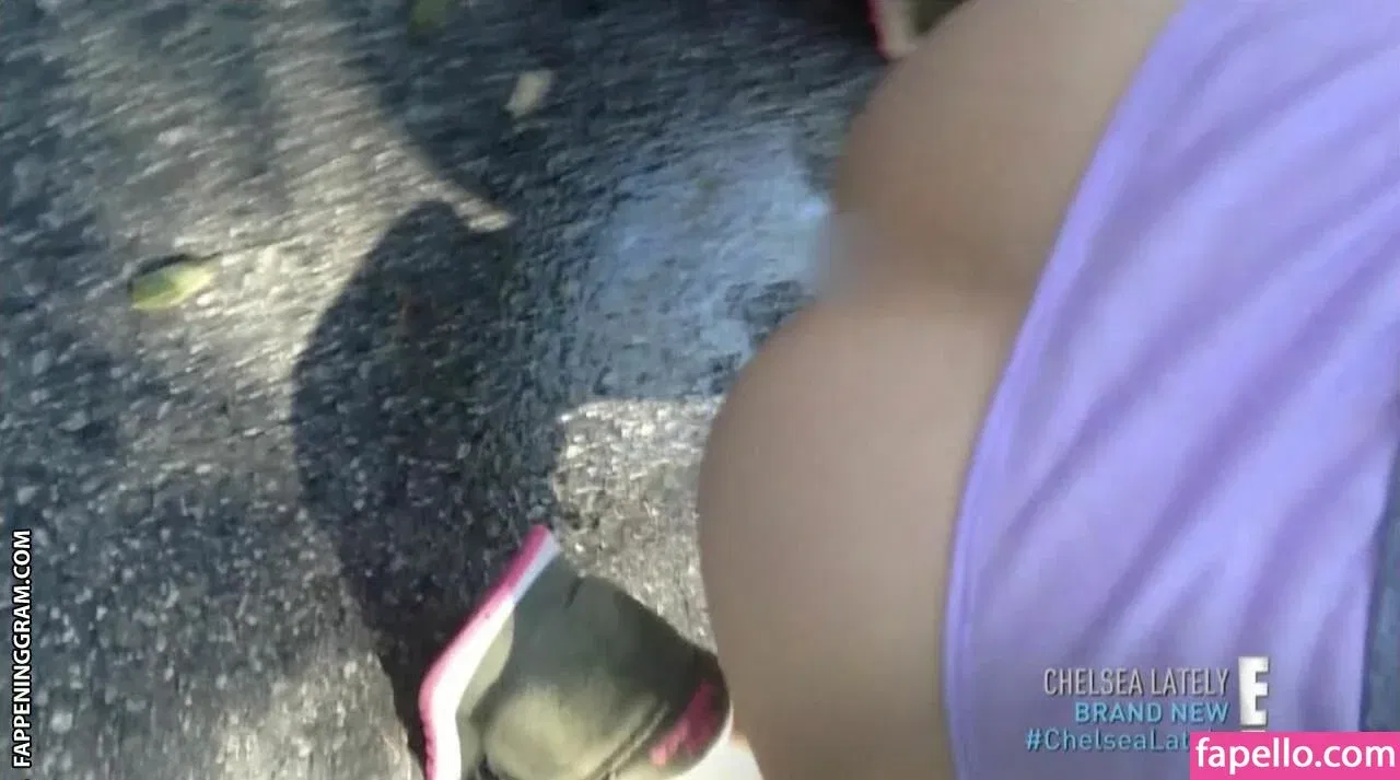 Whitney Cummings / whitneycummings Onlyfans Photo Gallery 