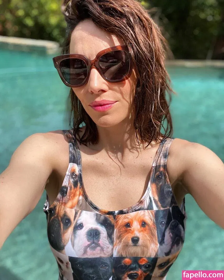 Whitney Cummings / whitneycummings Onlyfans Photo Gallery 