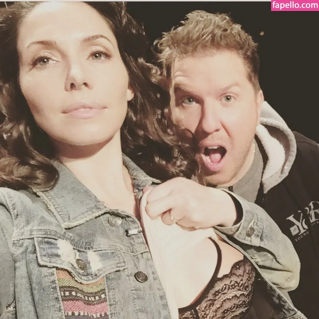 Whitney Cummings / whitneycummings Onlyfans Photo Gallery 