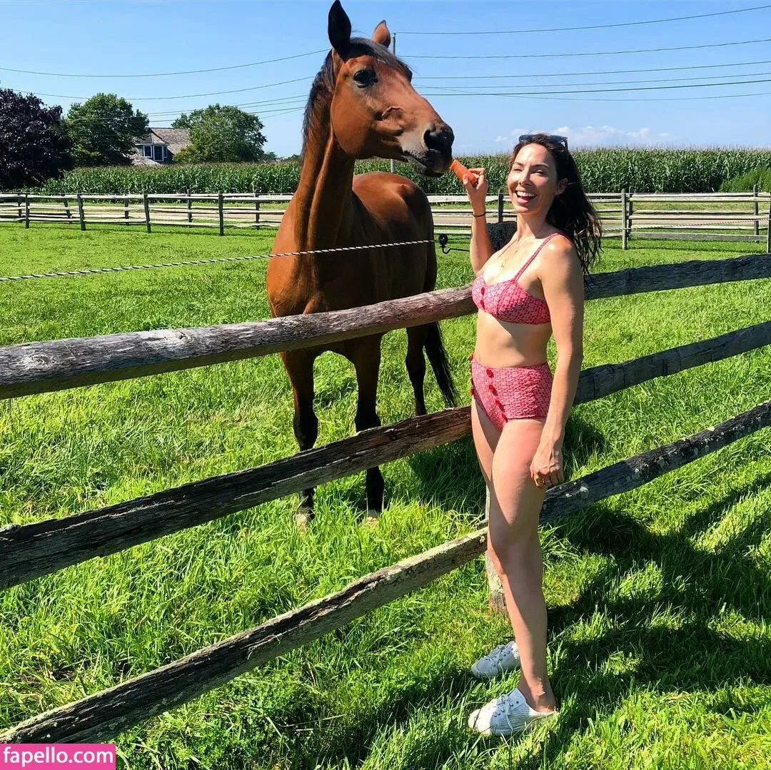 Whitney Cummings / whitneycummings Onlyfans Photo Gallery 