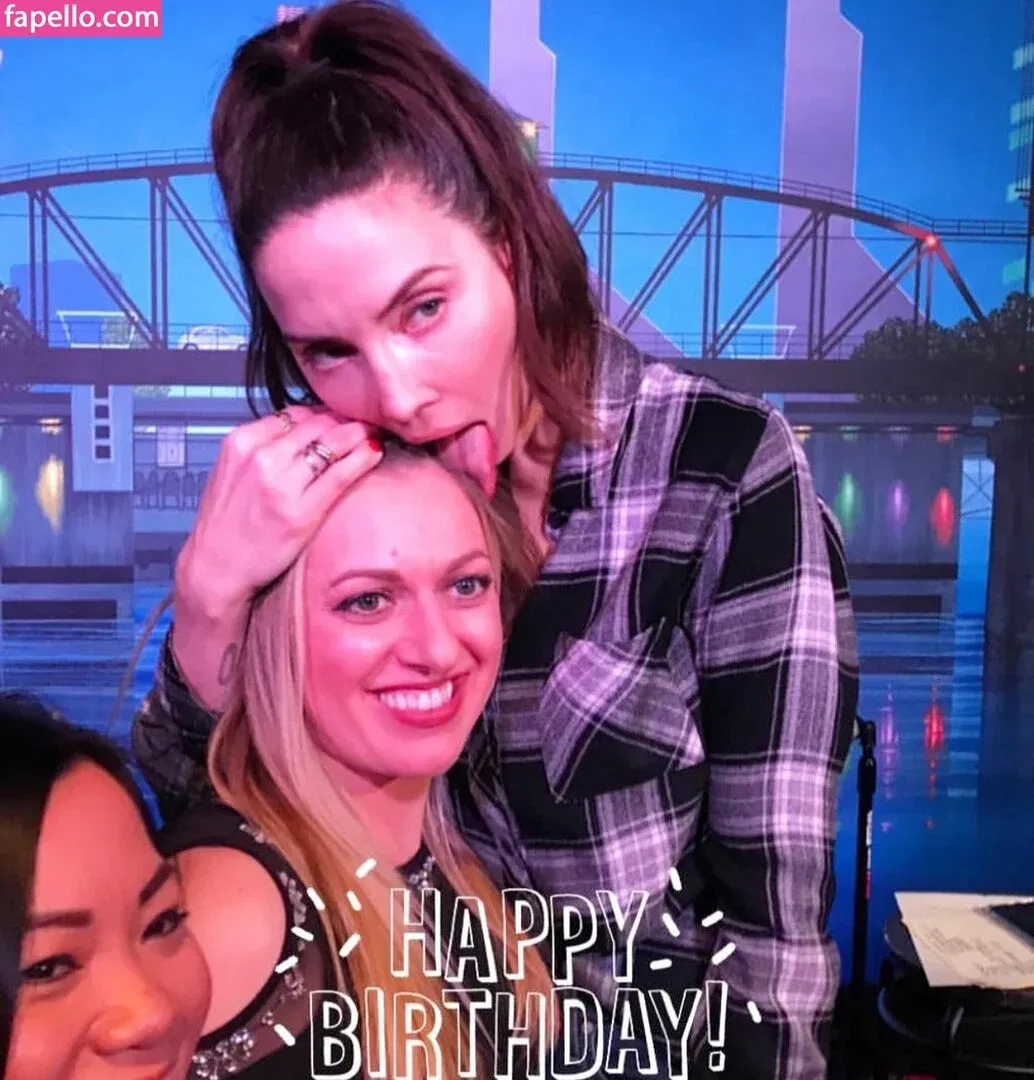 Whitney Cummings / whitneycummings Onlyfans Photo Gallery 